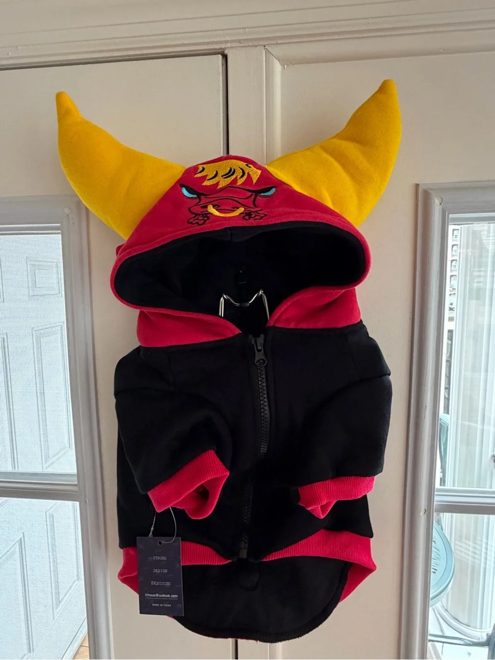 ICHOUe Dog Devil Costume Size L Black Red Hooded Bull Horns Pet Halloween Outfit